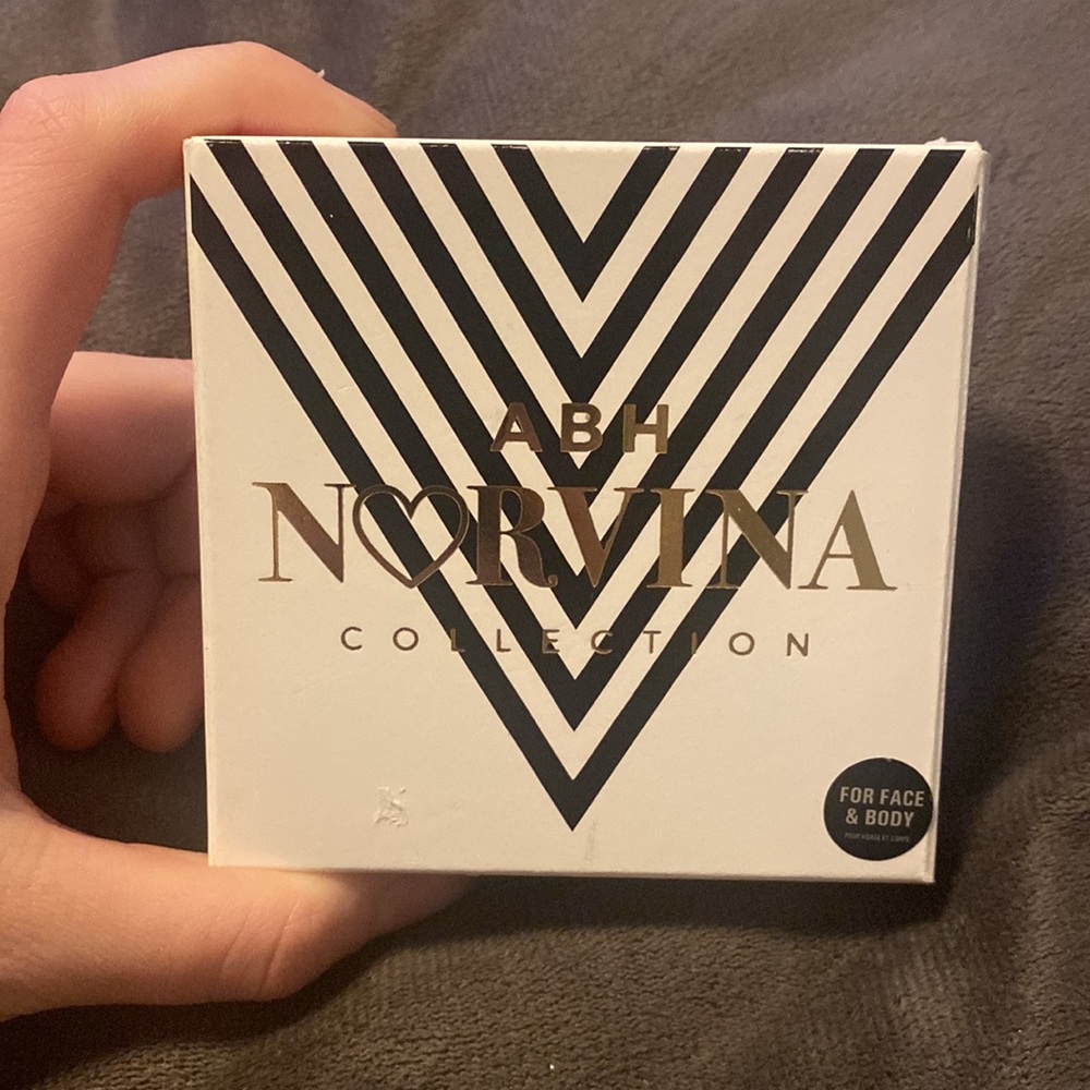 🪿Brand New 3 piece Makeup bundle! - Picture 3 of 8